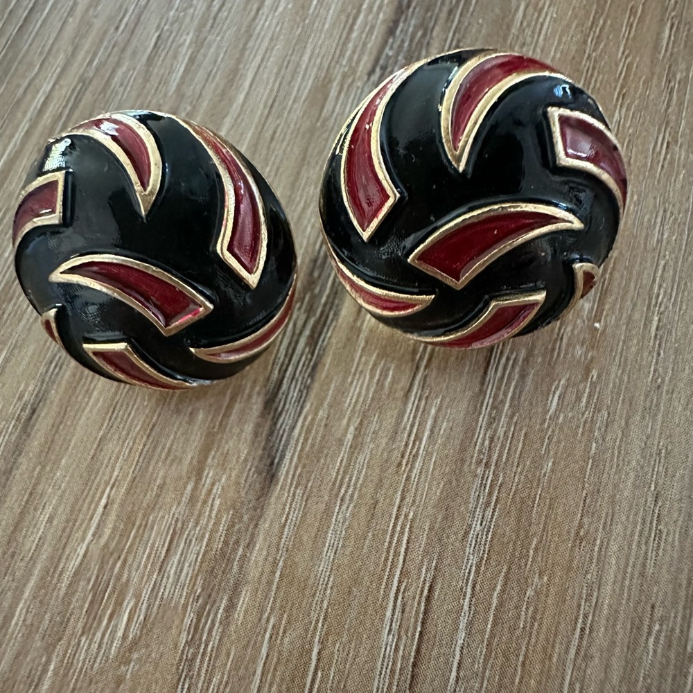 Crown Trifari Enamel Clip On Earrings Signed